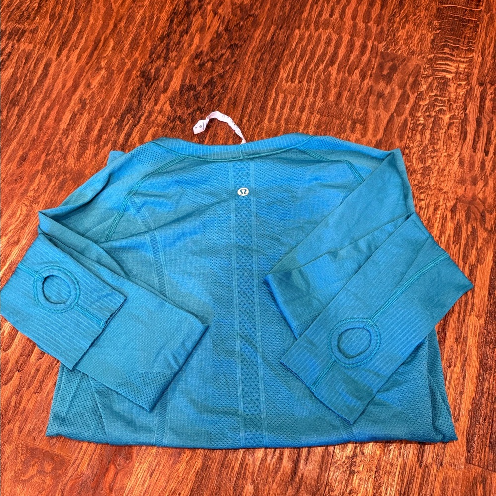 SOLD ‼️ Lululemon Teal Long Sleeve Swiftly Tech